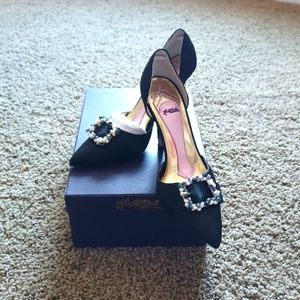 NWIB Hale Bob Black Orsay size 6.5 heels